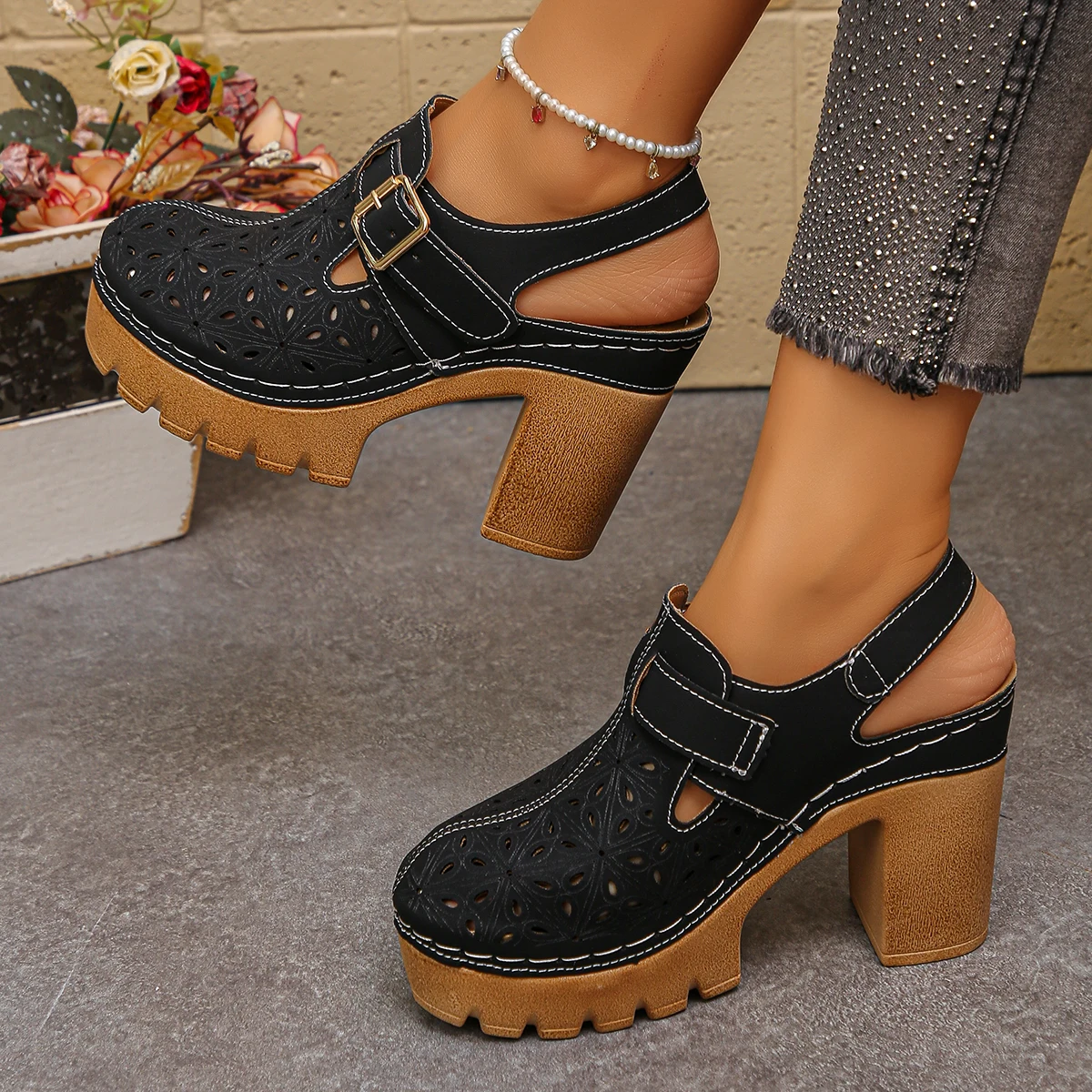 Large Size Women's Thick Heel  - Square Toe Mule 评论和价格