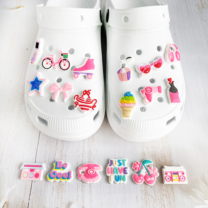 Cute Pink PVC Shoe Charms Pin  - Croc Style Clog 评论和价格